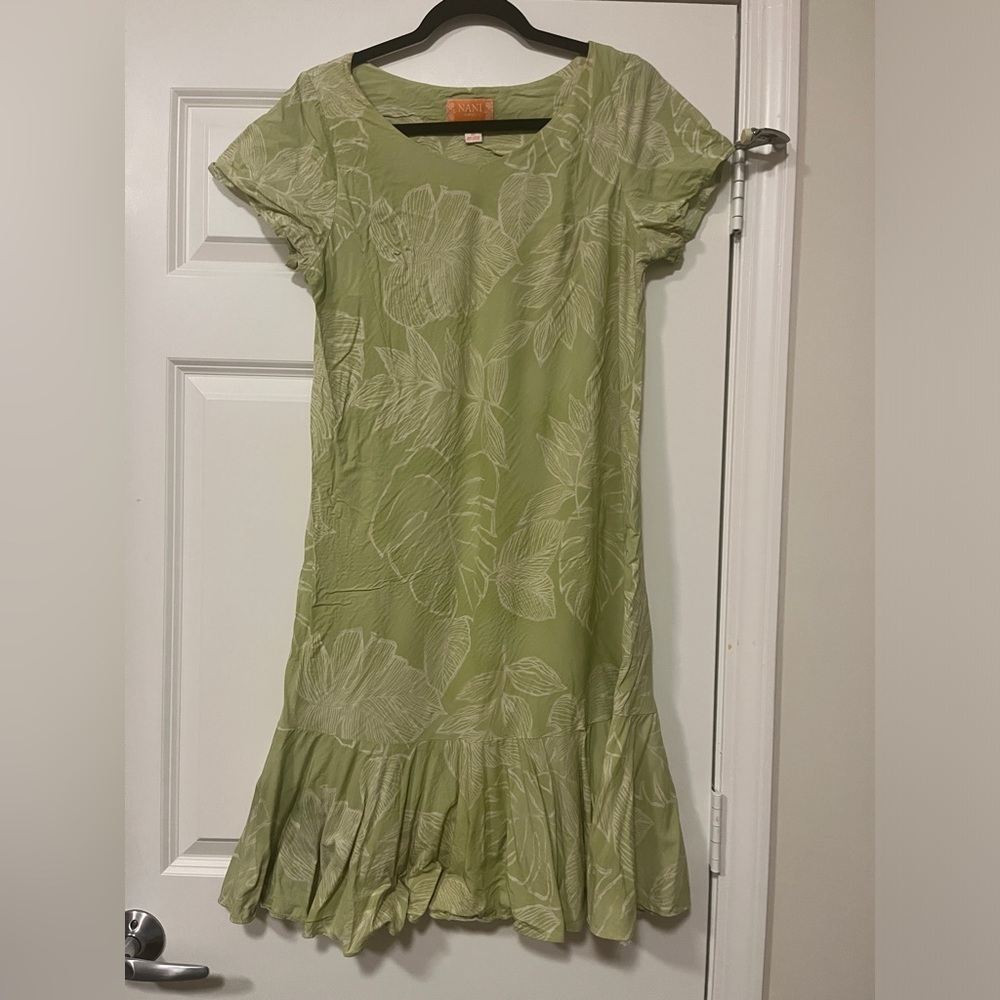 Nani Hawaii Floral Ruffled Mini Shift Dress